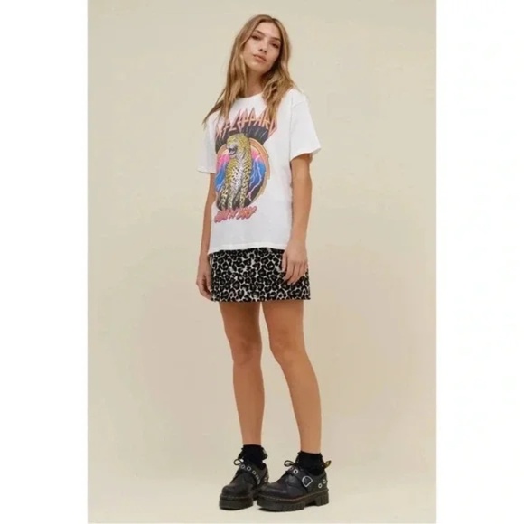 Daydreamer Def Leppard High N Dry Weekend Tee Vintage White - Picture 2 of 8